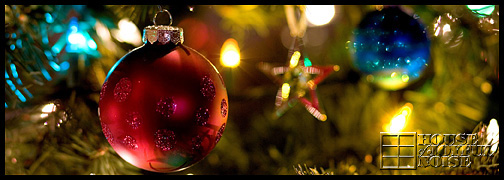 Christmas-tree-ornaments-lights