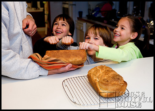 11_photos-of-making-homemade-bread