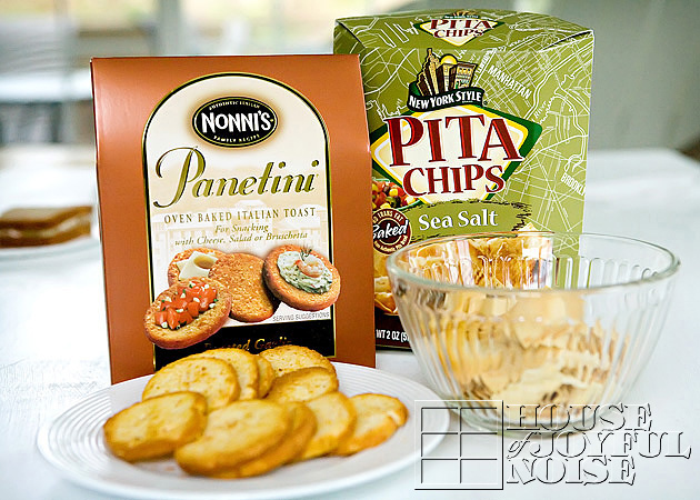 dip-crackers-chips