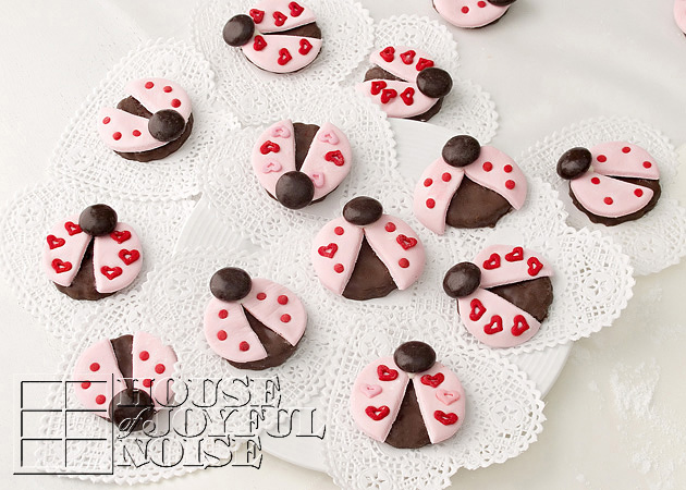 valentine-ladybug-cookies-18