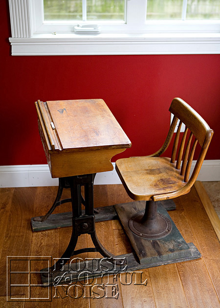 006_antique-vintage-school-desk-kenney-bros-ang-wolkins