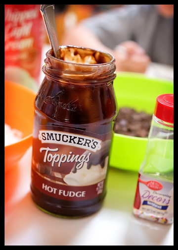 smuckers-hot-fudge-jar_2