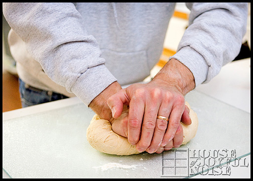 5_photos-of-making-homemade-bread