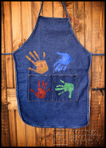 handprint-apron-homemade-gifts-from-kids