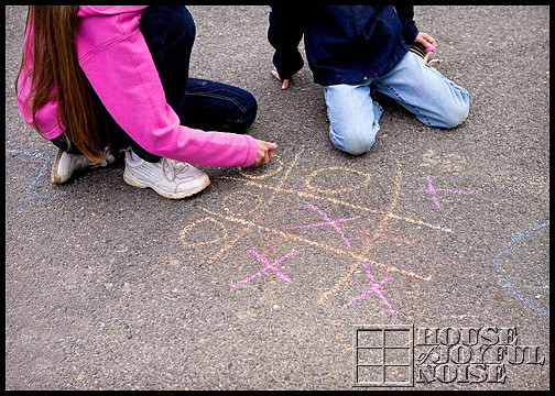 sidewalk chalk art