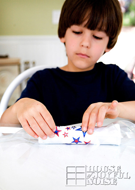  red white and blue July kids craft