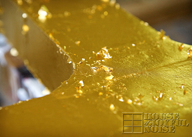 gold leafing gilding