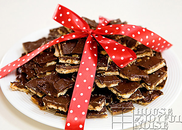 soda-cracker-toffee-recipe-14