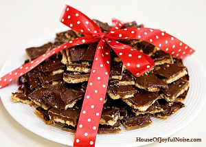 soda-cracker-toffee-recipe-15