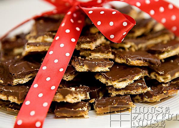 soda-cracker-toffee-recipe-16