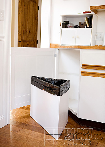 kitchen-trash-solutions-3