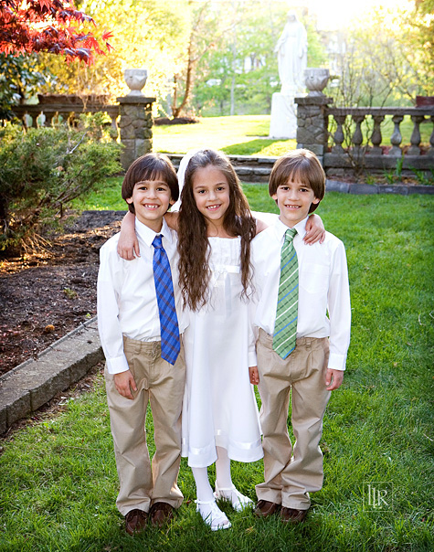roman-catholic-first-holy-communion-triplets-7
