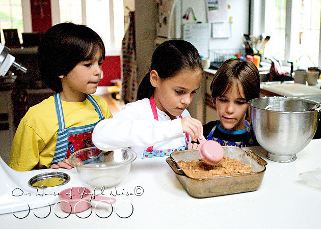 homeschooling-kids-in-the-kitchen-11