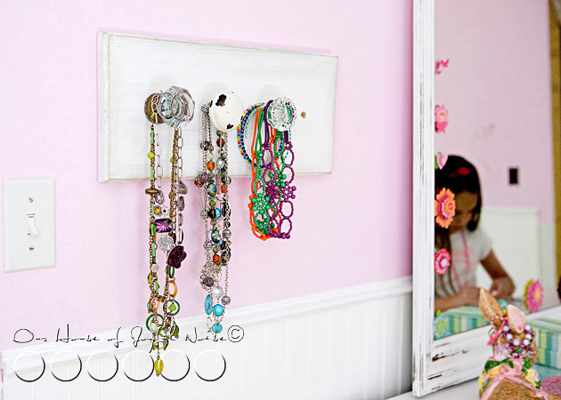 old-doorknobs-jewelry-organizer-holder-4