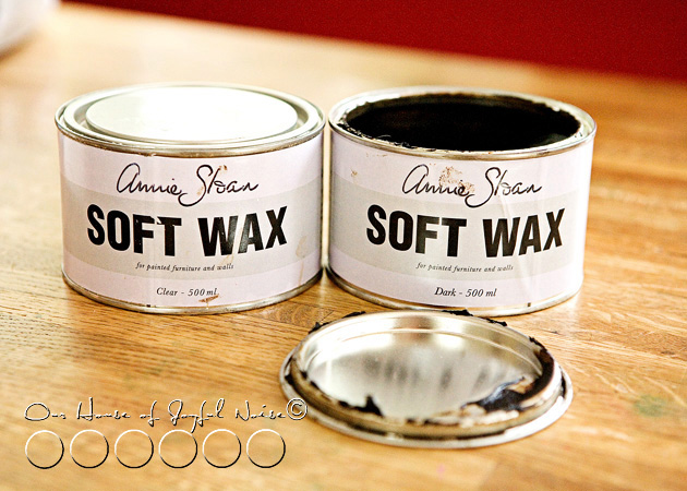 03_annie-sloan-wax-use