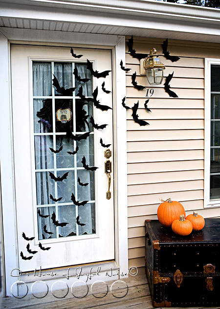 05_halloween-front-door-decor-bats