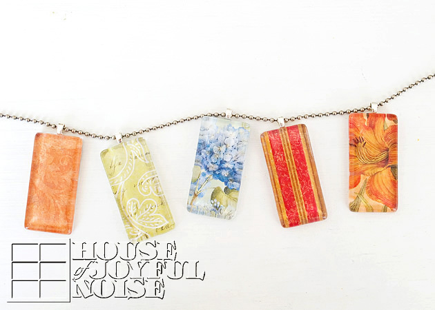 017_glass-tile-pendant-necklaces-craft