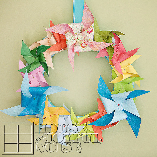 001_pinwheel-wreath-home-decor