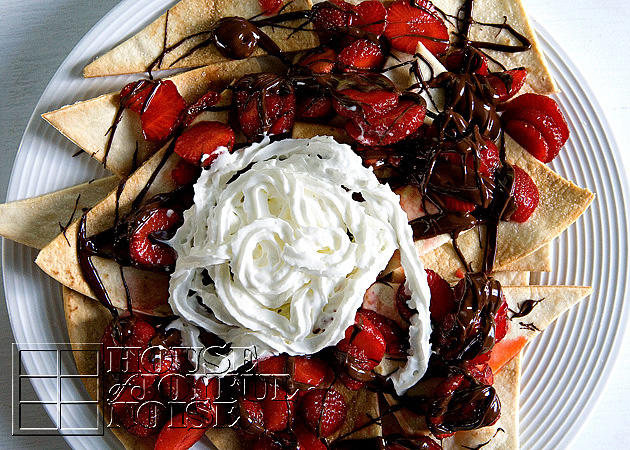 strawberry-chocolate-nachos