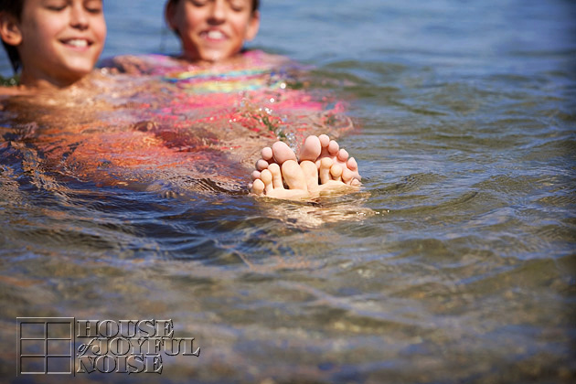 triplets-10th-birthday-beach-3