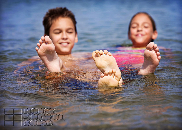 triplets-10th-birthday-beach-4