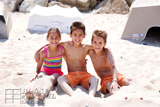 triplets-10th-birthday-beach-9