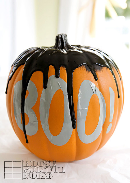 Halloween Craft | A Dripping Paint Pumpkin