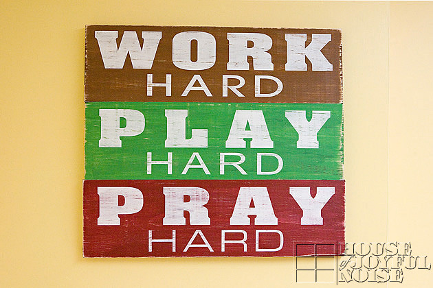 18_work-hard-play-hard-sign