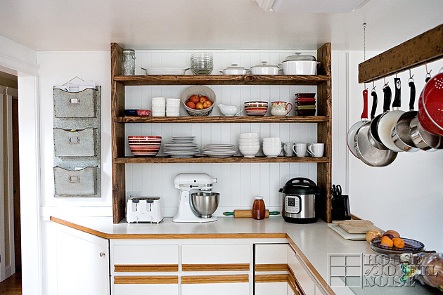 open farmhouse kitchen shelving